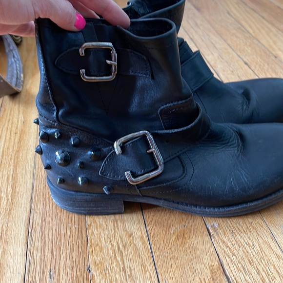 Leather spikey ankle boots - Picture 2 of 2